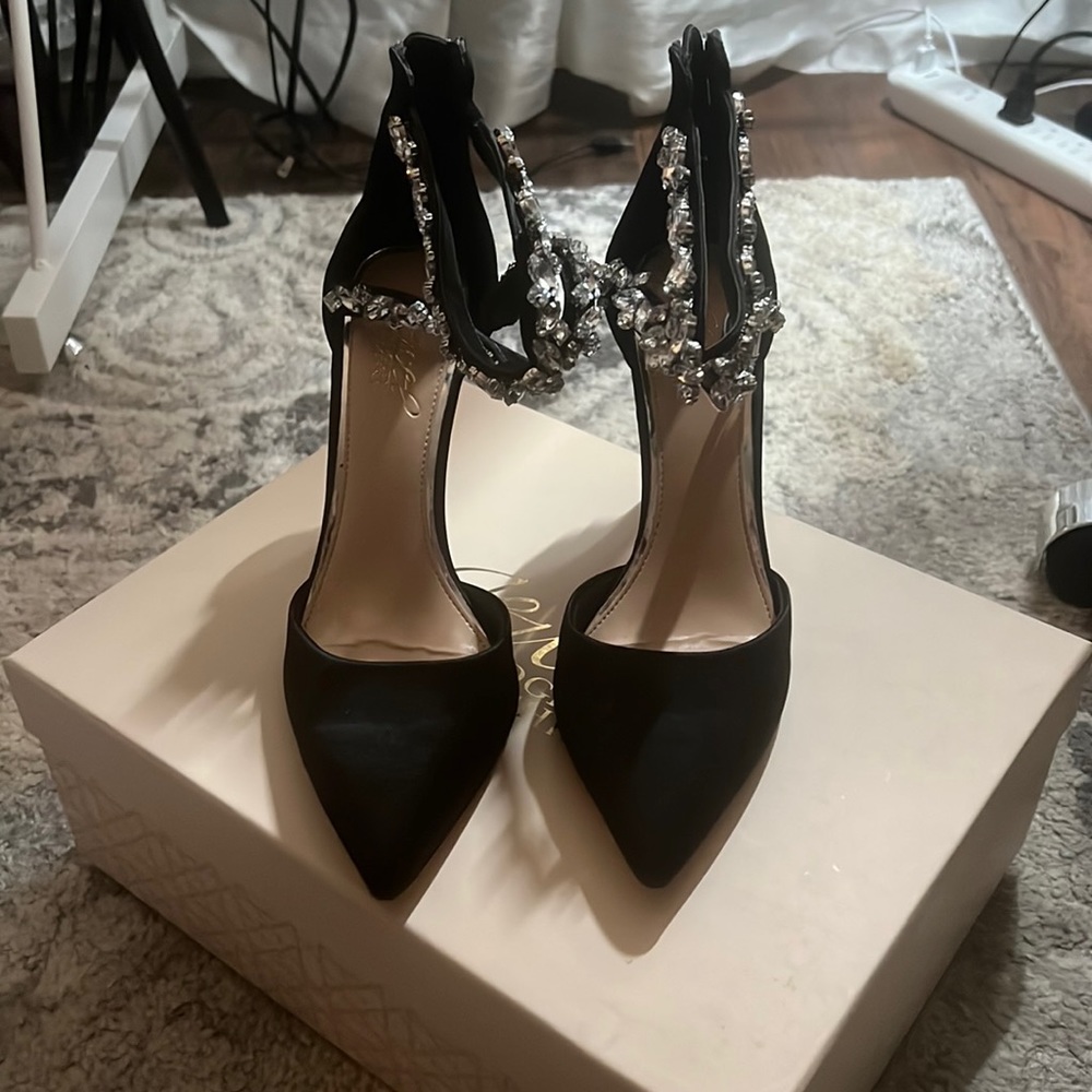 Jewel Badgley Mischka satin heels